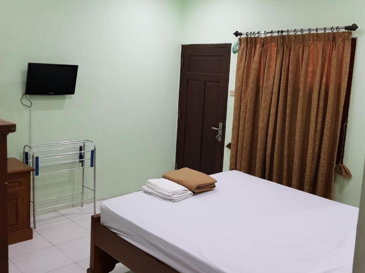 Embe Pitoe Syariah Gejayan Mitra Reddoorz Hotel Pakualaman Ngoại thất bức ảnh